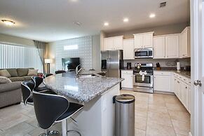 Solterra - 6 Bedrooms House w/pool-7040SR Home by RedAwning