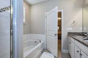 Solterra - 6 Bedrooms House w/pool-7040SR Home by RedAwning