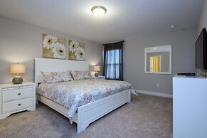 Solterra - 6 Bedrooms House w/pool-7040SR Home by RedAwning