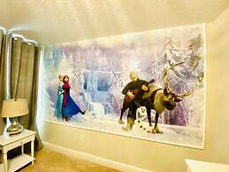 Solterra - 6 Bedrooms House w/pool-7040SR Home by RedAwning