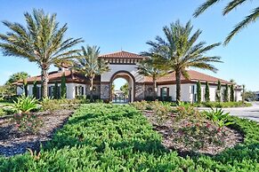 Solterra - 6 Bedrooms House w/pool-7040SR Home by RedAwning