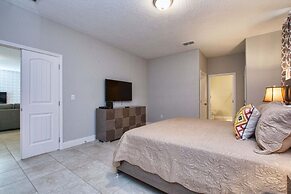 Solterra - 6 Bedrooms House w/pool-7040SR Home by RedAwning