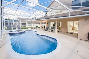 Games Room, Pool, Spa Large Pool Area! 5 Bedroom Home by RedAwning
