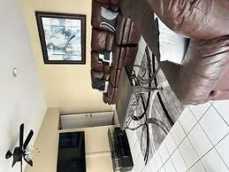 Sunset 4 Bedroom Villa by RedAwning