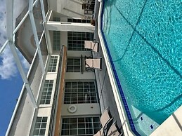 Sunset 4 Bedroom Villa by RedAwning