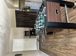 Sunset 4 Bedroom Villa by RedAwning