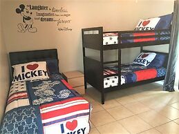 Sunset 4 Bedroom Villa by RedAwning