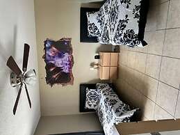 Sunset 4 Bedroom Villa by RedAwning