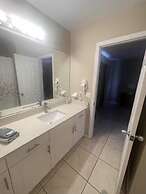 Sunset 4 Bedroom Villa by RedAwning