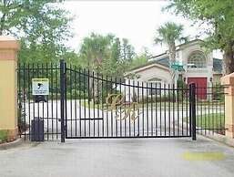 Sunset 4 Bedroom Villa by RedAwning