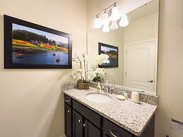 Beautiful Brand New 5 Bed With Pool And Spa (2481 5 Bedroom Villa by R