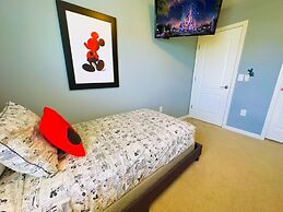 Beautiful Brand New 5 Bed With Pool And Spa (2481 5 Bedroom Villa by R