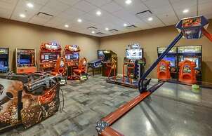 Beautiful Brand New 5 Bed With Pool And Spa (2481 5 Bedroom Villa by R