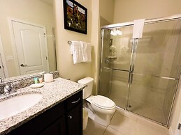 Beautiful Brand New 5 Bed With Pool And Spa (2481 5 Bedroom Villa by R