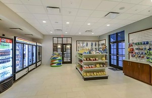 Beautiful Brand New 5 Bed With Pool And Spa (2481 5 Bedroom Villa by R