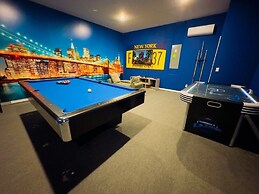 Beautiful Brand New 5 Bed With Pool And Spa (2481 5 Bedroom Villa by R