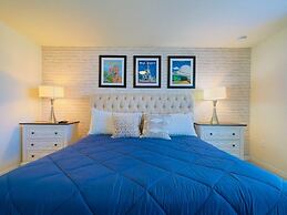 Beautiful Brand New 5 Bed With Pool And Spa (2481 5 Bedroom Villa by R