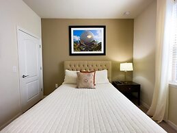 Beautiful Brand New 5 Bed With Pool And Spa (2481 5 Bedroom Villa by R