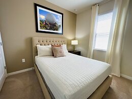 Beautiful Brand New 5 Bed With Pool And Spa (2481 5 Bedroom Villa by R