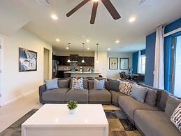 Beautiful Brand New 5 Bed With Pool And Spa (2481 5 Bedroom Villa by R