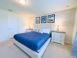 Beautiful Brand New 5 Bed With Pool And Spa (2481 5 Bedroom Villa by R