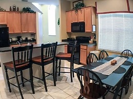 Extended Pool Deck With Spa 2 King Suites! 5 Bedroom Home by RedAwning