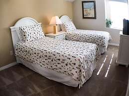 Extended Pool Deck With Spa 2 King Suites! 5 Bedroom Home by RedAwning