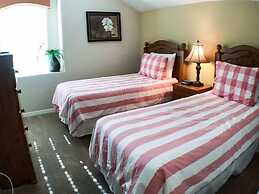 Extended Pool Deck With Spa 2 King Suites! 5 Bedroom Home by RedAwning