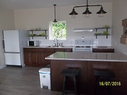 Cottage Jasmine on the Shediac Bay With hot tub