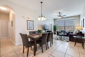 2307butterway 3 Bedroom Condo by Redawning