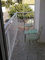Apartment A 150 M From the Beach, With Three Bedrooms for 6 People