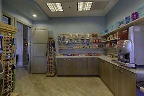 H2u - Evangeline - Cg1427 8 Bedroom Home by Redawning