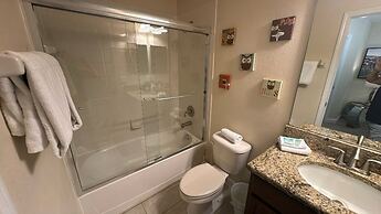 Paradise Palms - 5 Bedroom Pool - 3500PP Home by RedAwning