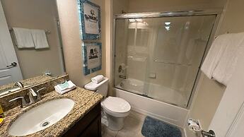 Paradise Palms - 5 Bedroom Pool - 3500PP Home by RedAwning