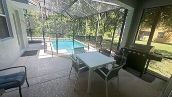 Paradise Palms - 5 Bedroom Pool - 3500PP Home by RedAwning