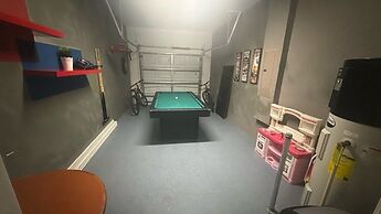 Paradise Palms - 5 Bedroom Pool - 3500PP Home by RedAwning