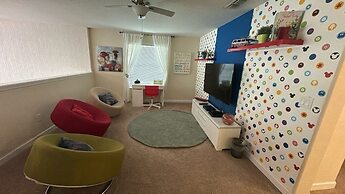 Paradise Palms - 5 Bedroom Pool - 3500PP Home by RedAwning