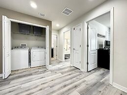 Windsor-5 Bed W/splashpool-3801ww 5 Bedroom Townhouse by RedAwning