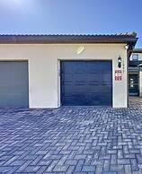 Windsor-5 Bed W/splashpool-3801ww 5 Bedroom Townhouse by RedAwning