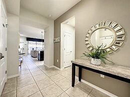 Windsor-5 Bed W/splashpool-3801ww 5 Bedroom Townhouse by RedAwning