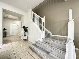 Windsor-5 Bed W/splashpool-3801ww 5 Bedroom Townhouse by RedAwning