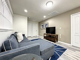 Windsor-5 Bed W/splashpool-3801ww 5 Bedroom Townhouse by RedAwning