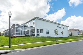 Champions Gate Luxury ! 6 Bedroom Home by RedAwning