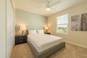 Champions Gate Luxury ! 6 Bedroom Home by RedAwning