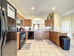 This amazing 6 Bedroom property with a lake view Villa by RedAwning