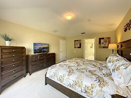 This amazing 6 Bedroom property with a lake view Villa by RedAwning