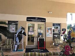 This amazing 6 Bedroom property with a lake view Villa by RedAwning