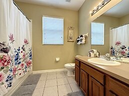 This amazing 6 Bedroom property with a lake view Villa by RedAwning