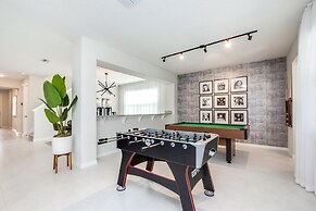 South Facing With Lots Of Games In Game Room! 9 Bedroom Villa by Redaw