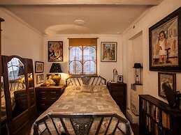 Charming Service Quarters In Mansion In San Telmo